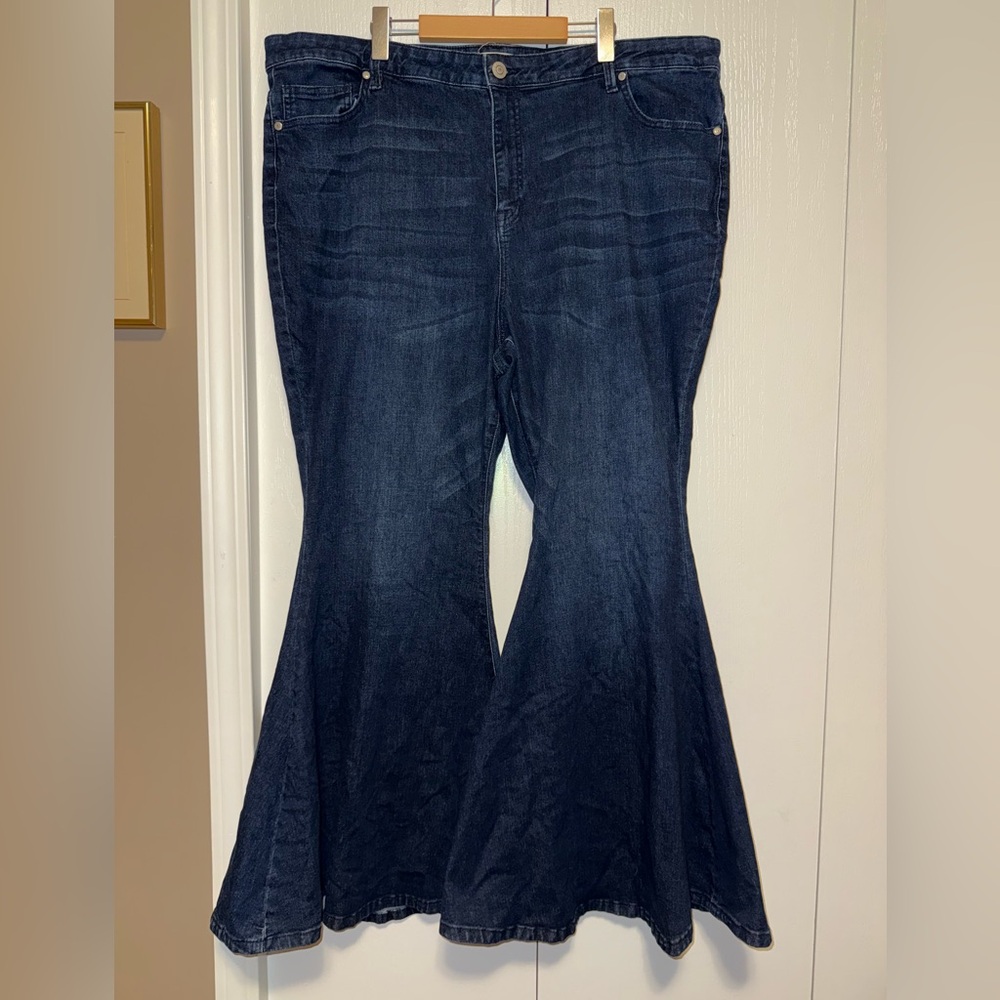Eloquii Classic Fit Bell Bottom Flare Leg Jean
